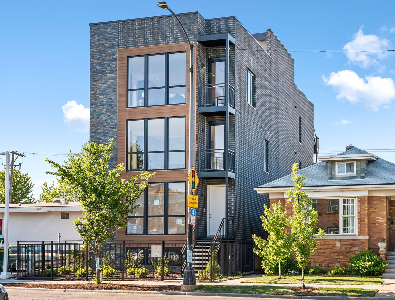 2342-W-Foster-Ave-Chicago right